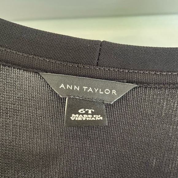 Ann Taylor Black Wrap Dress shirt sleeve - Picture 3 of 3